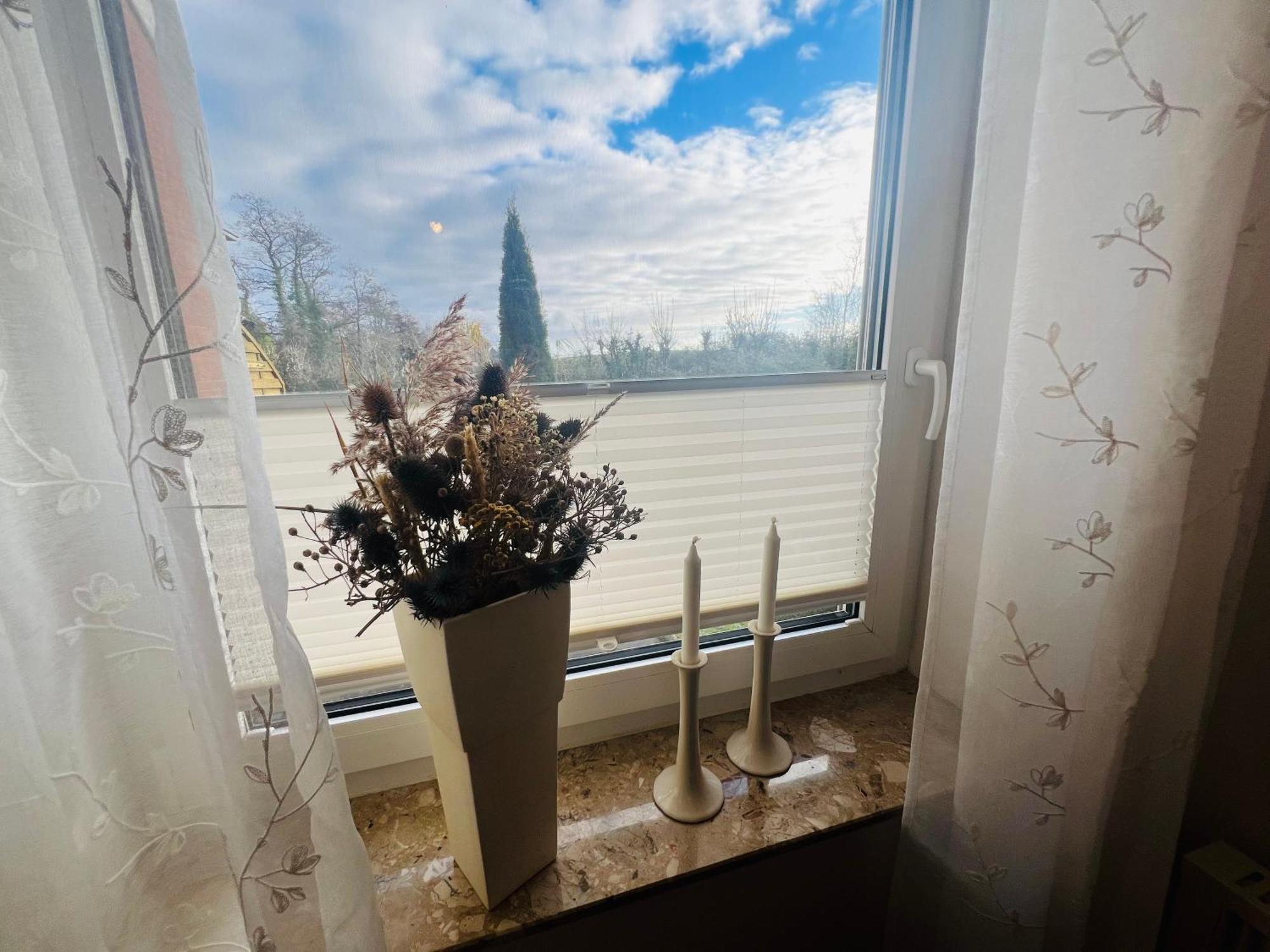 Segelund - Zeit Fuer Uns- Ruhige Und Sonnige Ferienwohnung Mit Terrasse Und Garten Nahe Strand Und Ostsee Schonhagen  Exterior photo