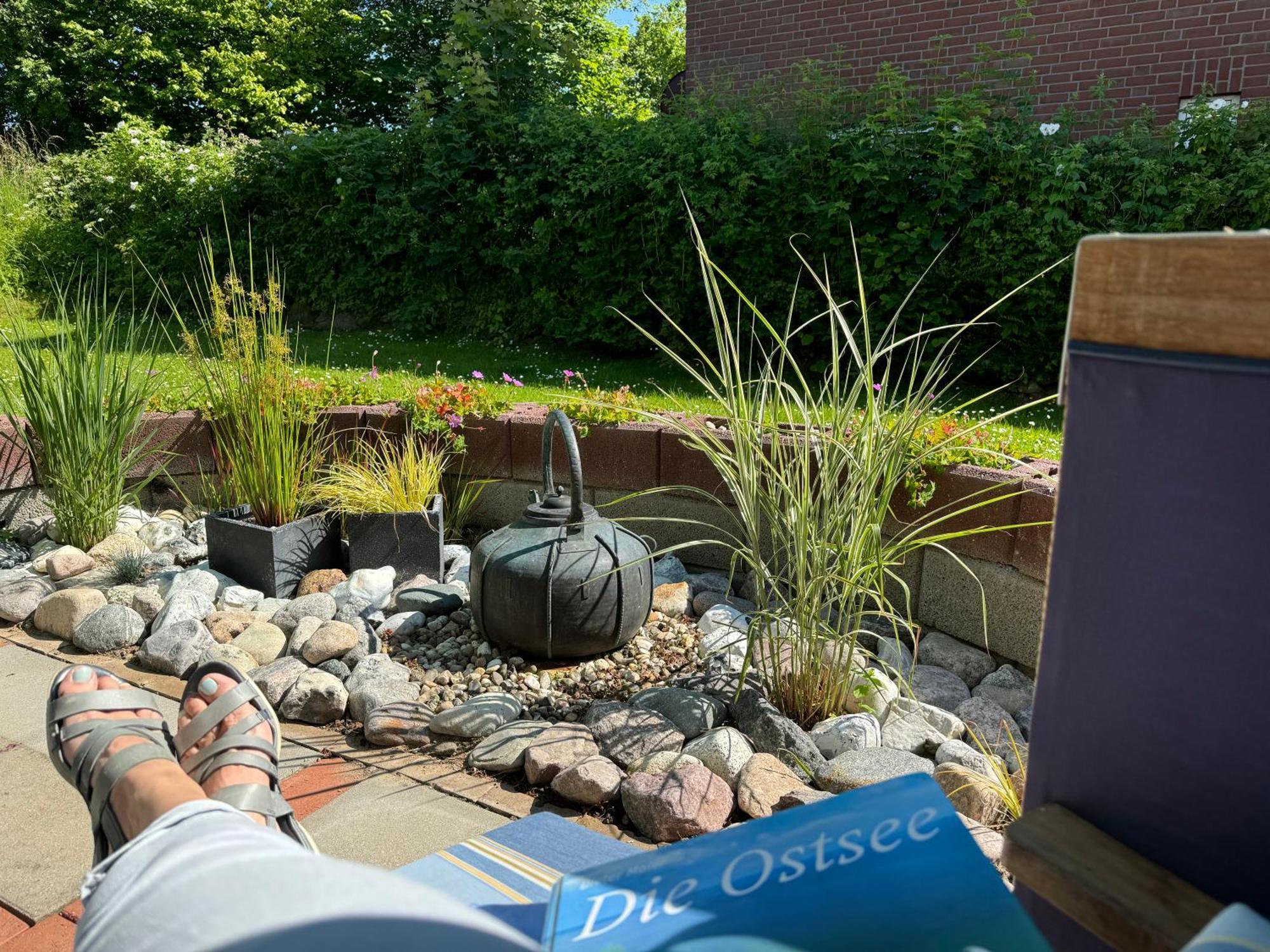 Segelund - Zeit Fuer Uns- Ruhige Und Sonnige Ferienwohnung Mit Terrasse Und Garten Nahe Strand Und Ostsee Schonhagen  Exterior photo